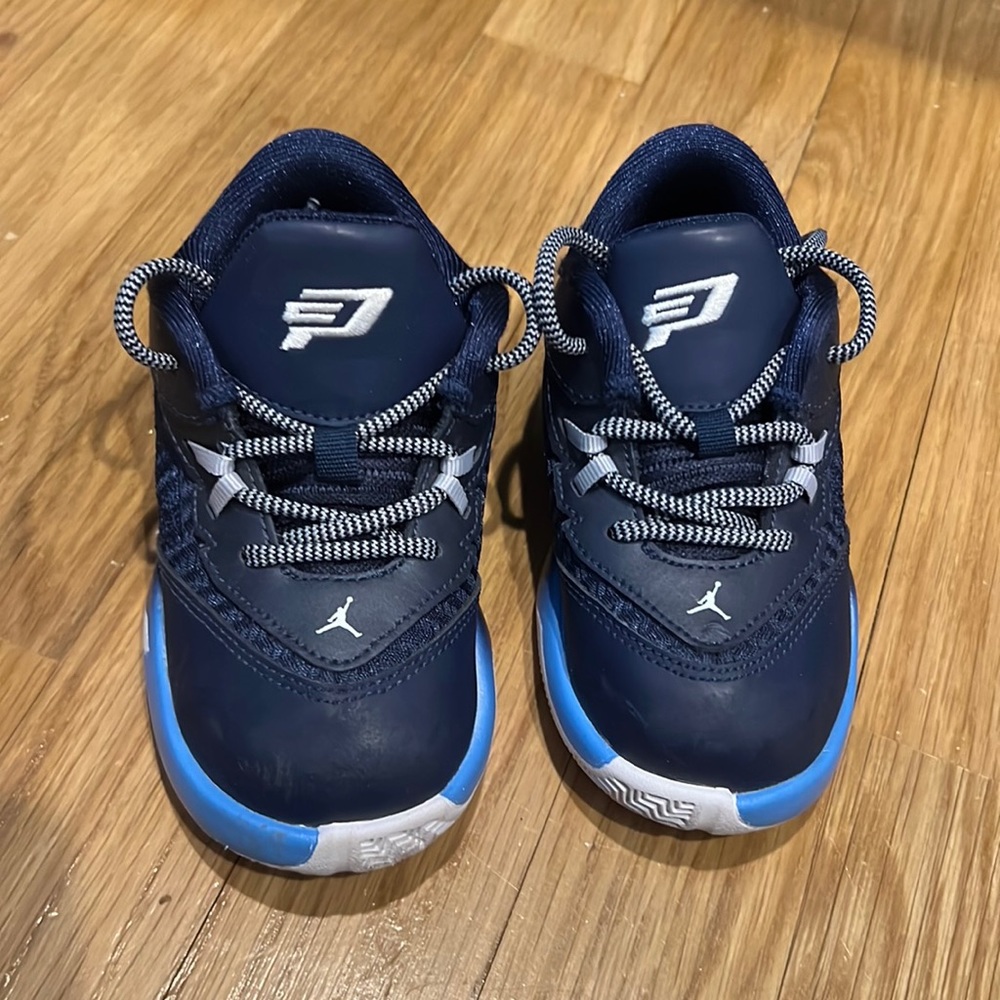 Jordan Toddler Shoes hardly worn size 8